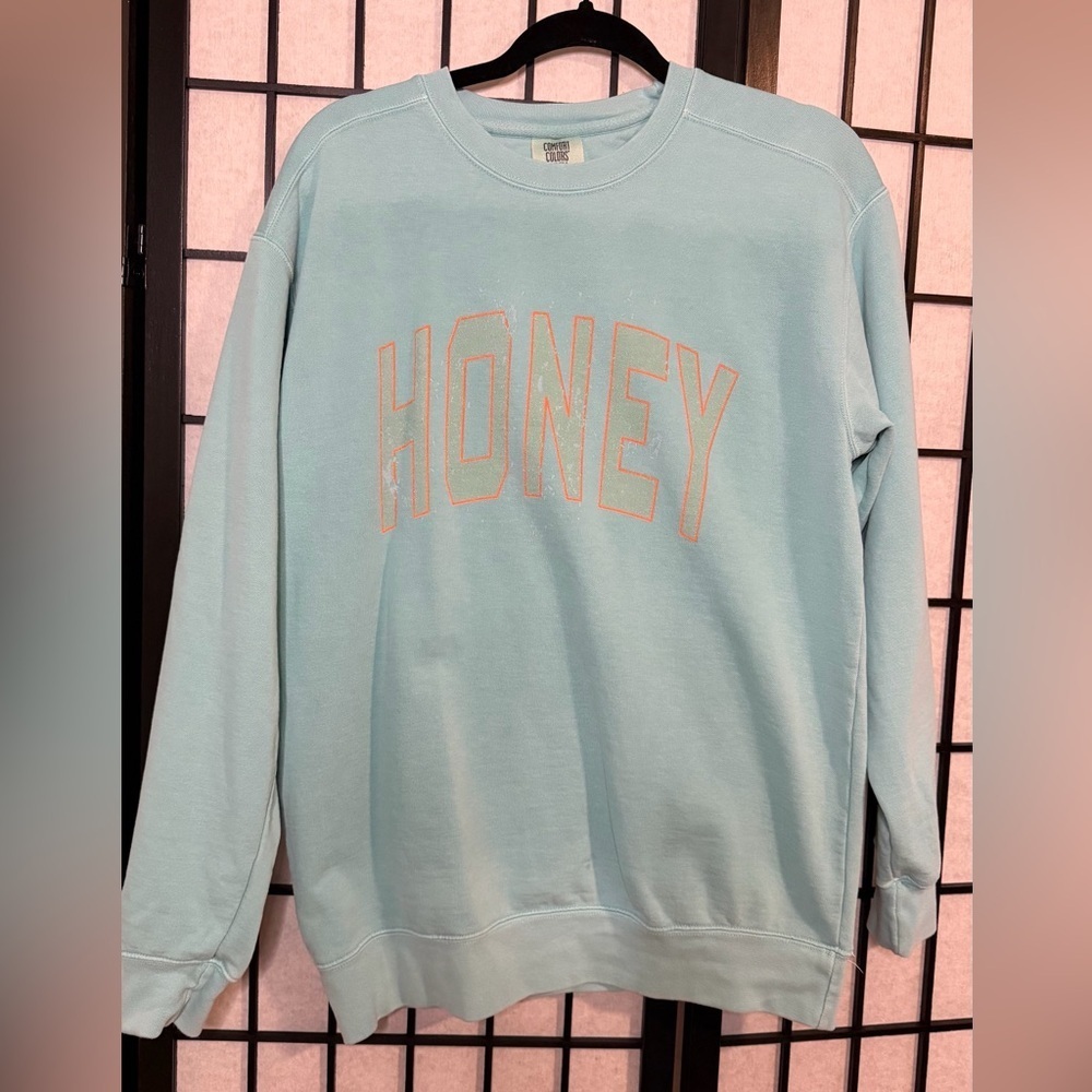 Comfort Colors Light Blue HONEY crew neck sweatshirt Medium